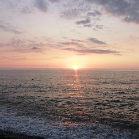 Apartments In The Historical Center Of Batumi, Near The Seaside Park Luaran gambar